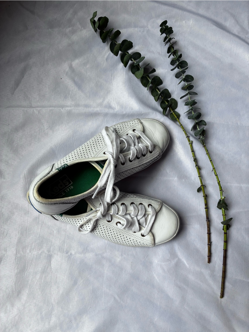 Vintage White Perforated Leather Keds